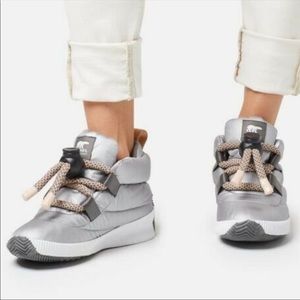 RARE Sorel winter shoes size 7